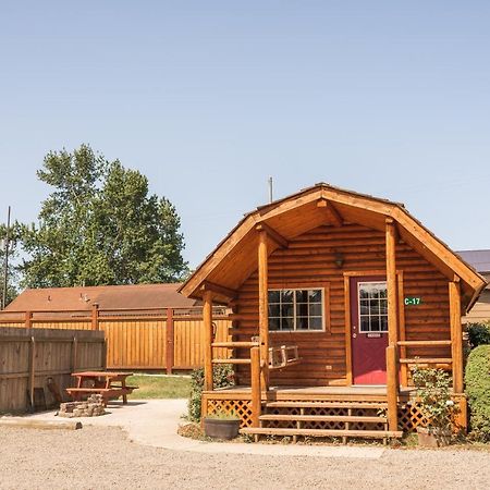 Redwood Coast Cabins And Rv Resort Eureka Ngoại thất bức ảnh