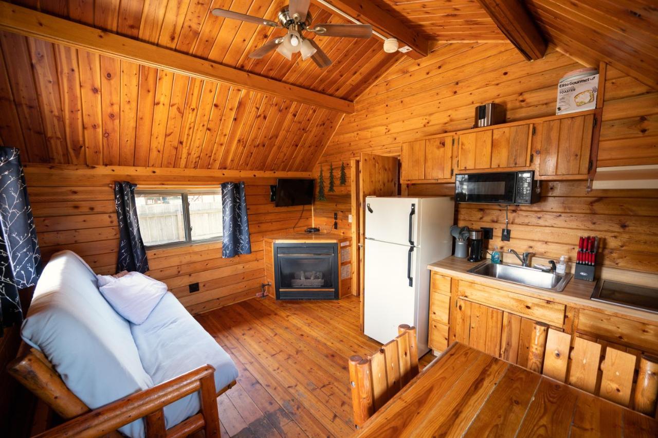 Redwood Coast Cabins And Rv Resort Eureka Ngoại thất bức ảnh