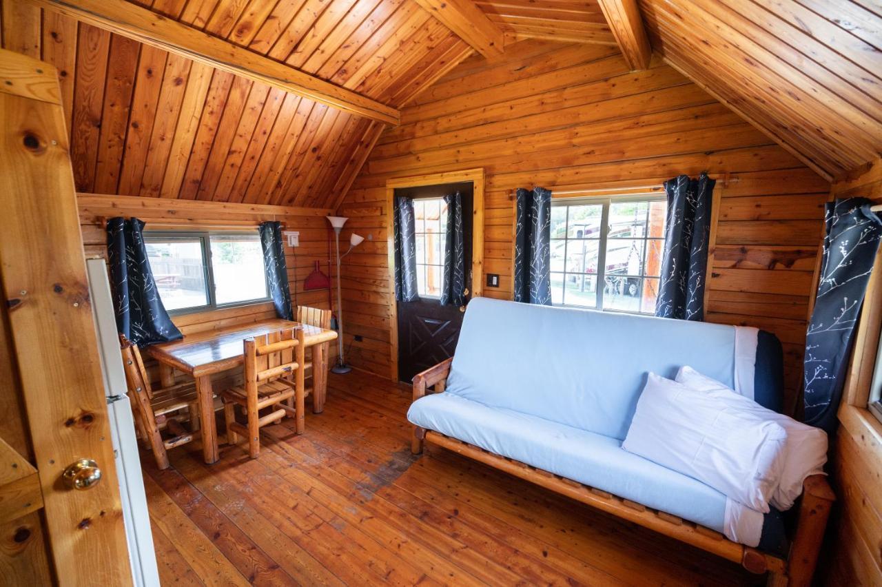 Redwood Coast Cabins And Rv Resort Eureka Ngoại thất bức ảnh