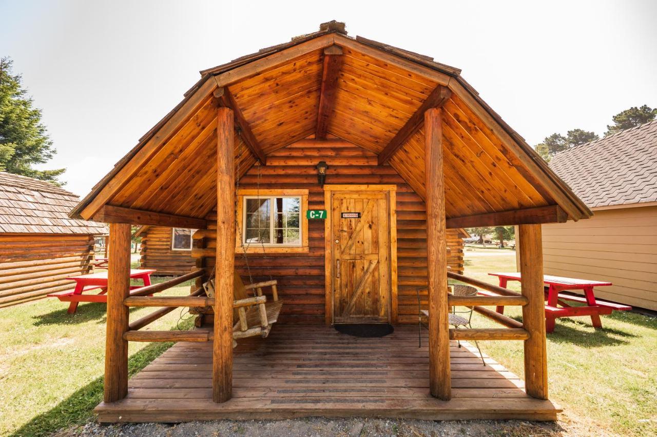 Redwood Coast Cabins And Rv Resort Eureka Ngoại thất bức ảnh