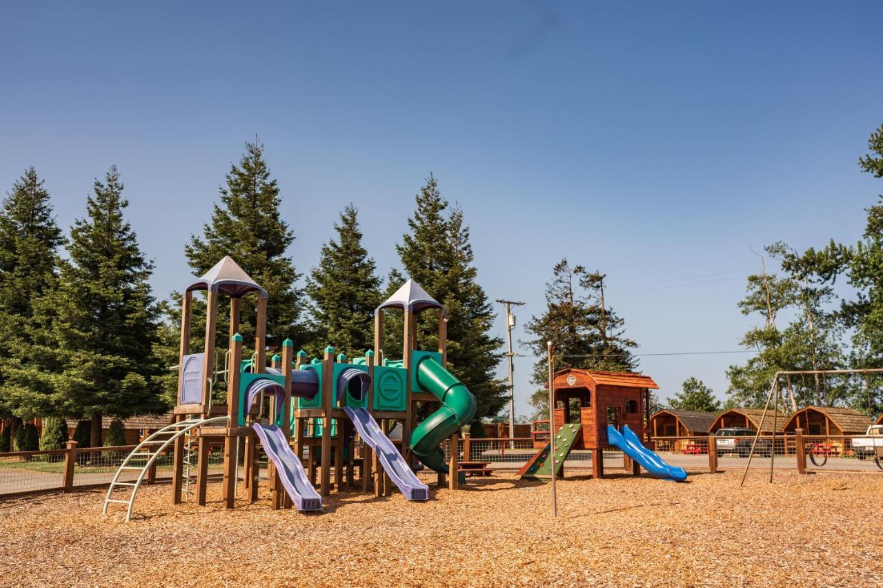 Redwood Coast Cabins And Rv Resort Eureka Ngoại thất bức ảnh